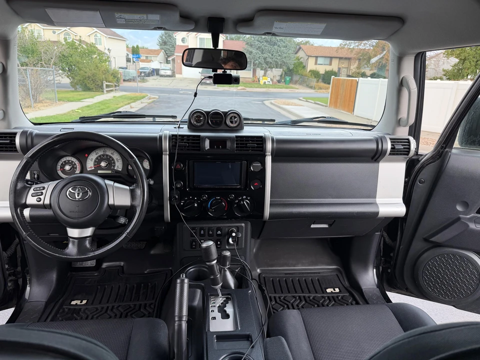 2008 Toyota FJ Cruiser - Image 26 of 31