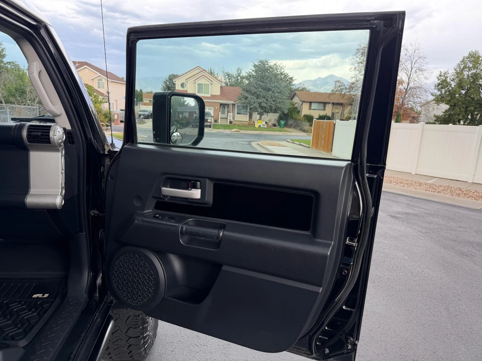 2008 Toyota FJ Cruiser - Image 31 of 31