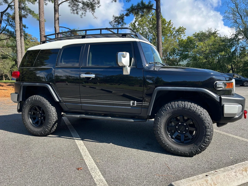 2008 Toyota FJ Cruiser - Image 10 of 31