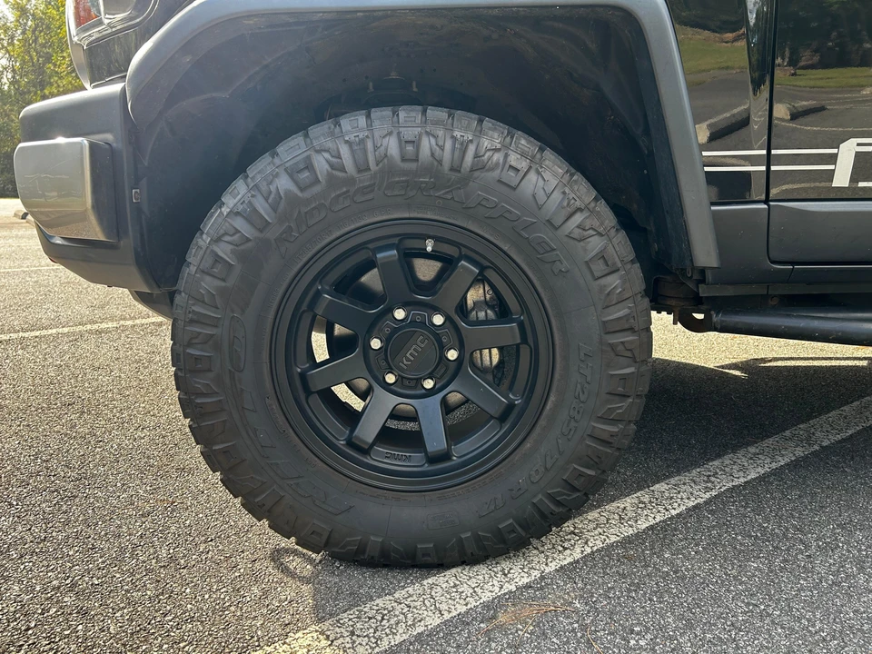 2008 Toyota FJ Cruiser - Image 28 of 31