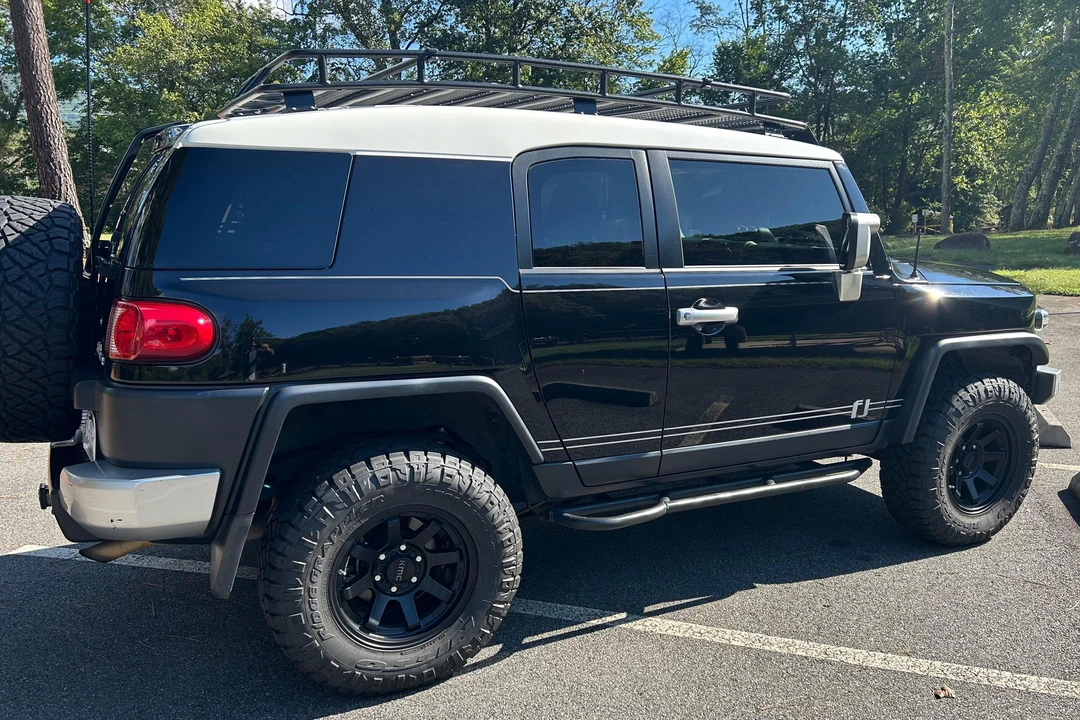 2008 Toyota FJ Cruiser - Image 9 of 31