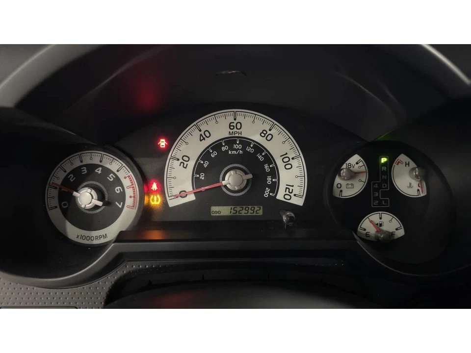 2008 Toyota FJ Cruiser - Image 26 of 31