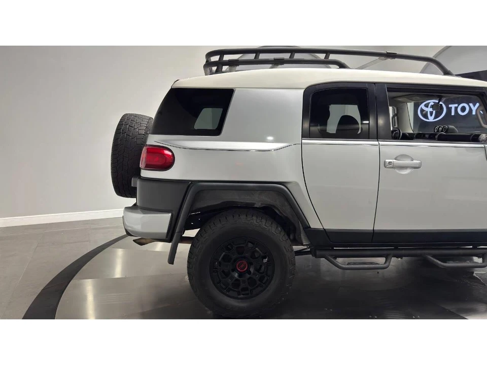 2008 Toyota FJ Cruiser - Image 22 of 31