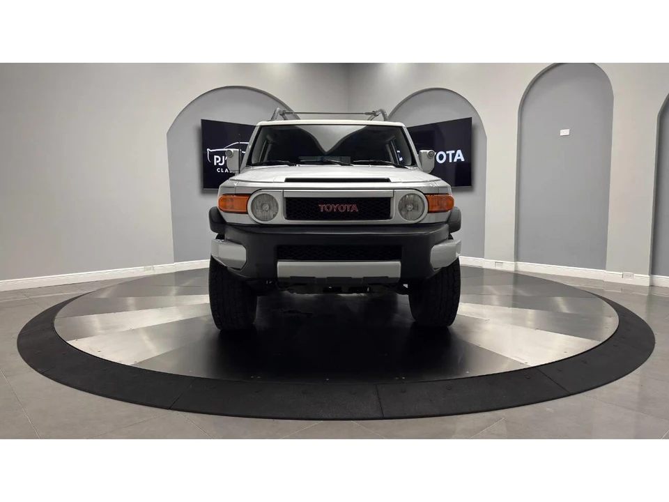 2008 Toyota FJ Cruiser - Image 7 of 31