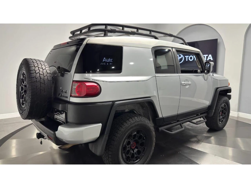 2008 Toyota FJ Cruiser - Image 20 of 31