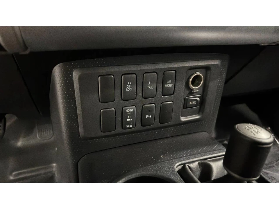 2008 Toyota FJ Cruiser - Image 29 of 31
