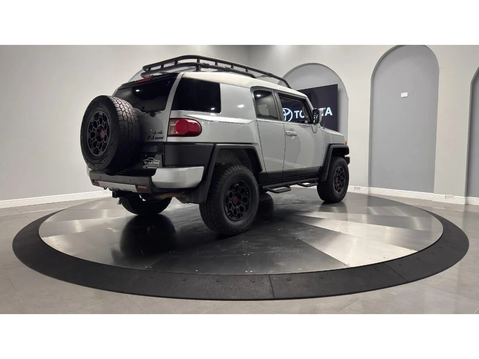 2008 Toyota FJ Cruiser - Image 6 of 31