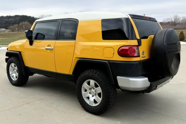 2008 Toyota FJ Cruiser - Image 2 of 7