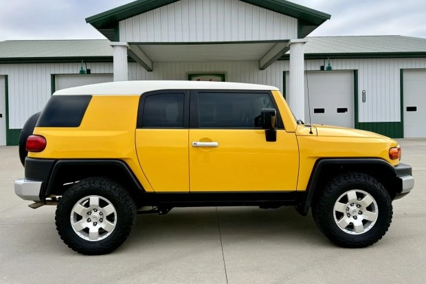 2008 Toyota FJ Cruiser - Image 3 of 7