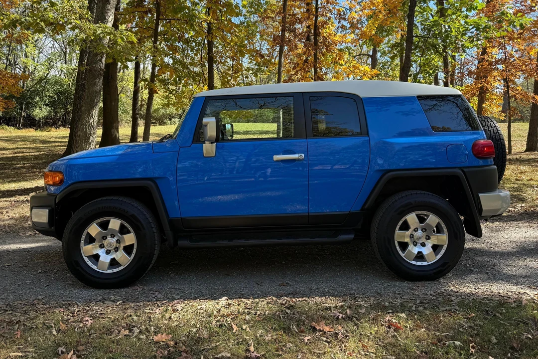 2008 Toyota FJ Cruiser - Image 3 of 31