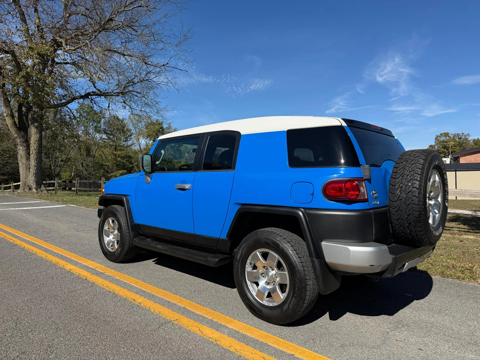 2008 Toyota FJ Cruiser - Image 19 of 31