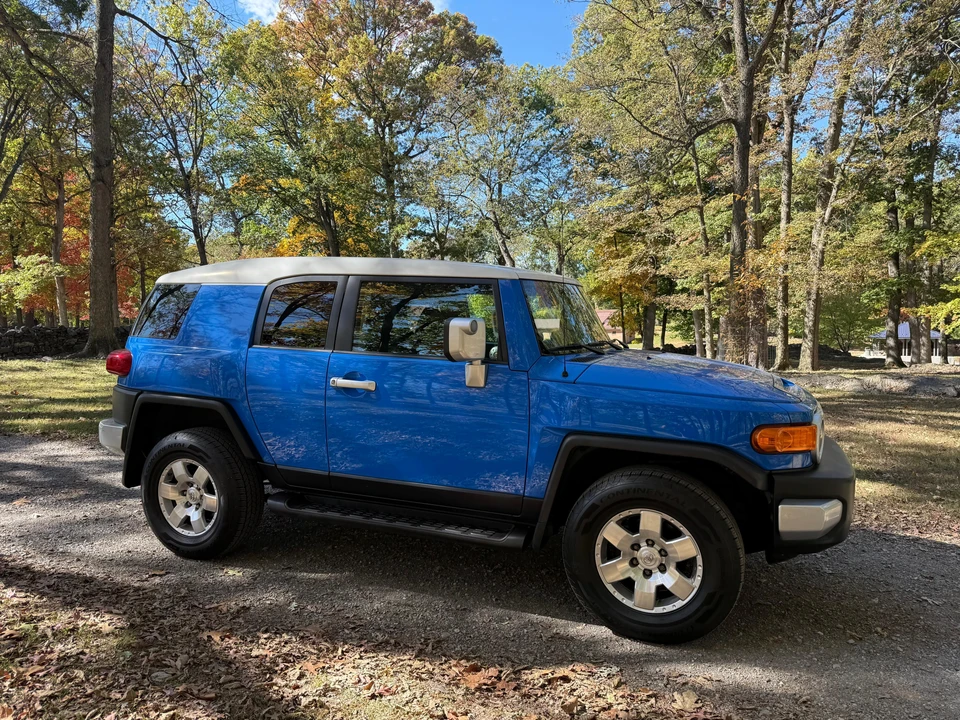 2008 Toyota FJ Cruiser - Image 13 of 31