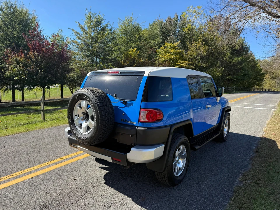 2008 Toyota FJ Cruiser - Image 23 of 31
