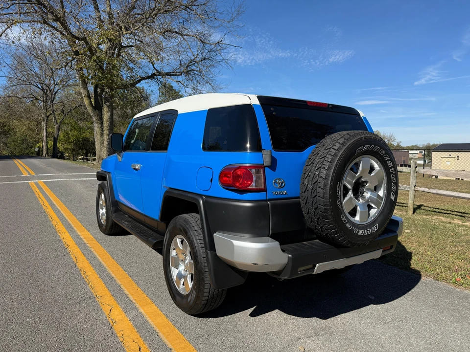 2008 Toyota FJ Cruiser - Image 20 of 31
