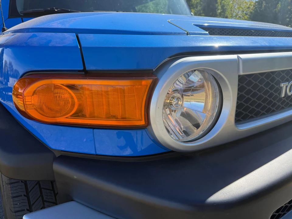 2008 Toyota FJ Cruiser - Image 29 of 31