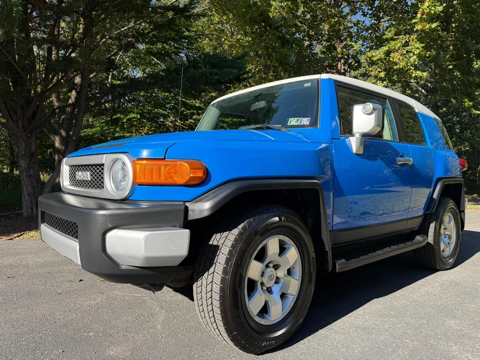 2008 Toyota FJ Cruiser - Image 16 of 31