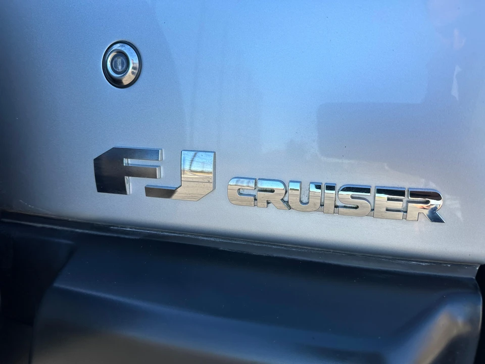 2008 Toyota FJ Cruiser - Image 27 of 31