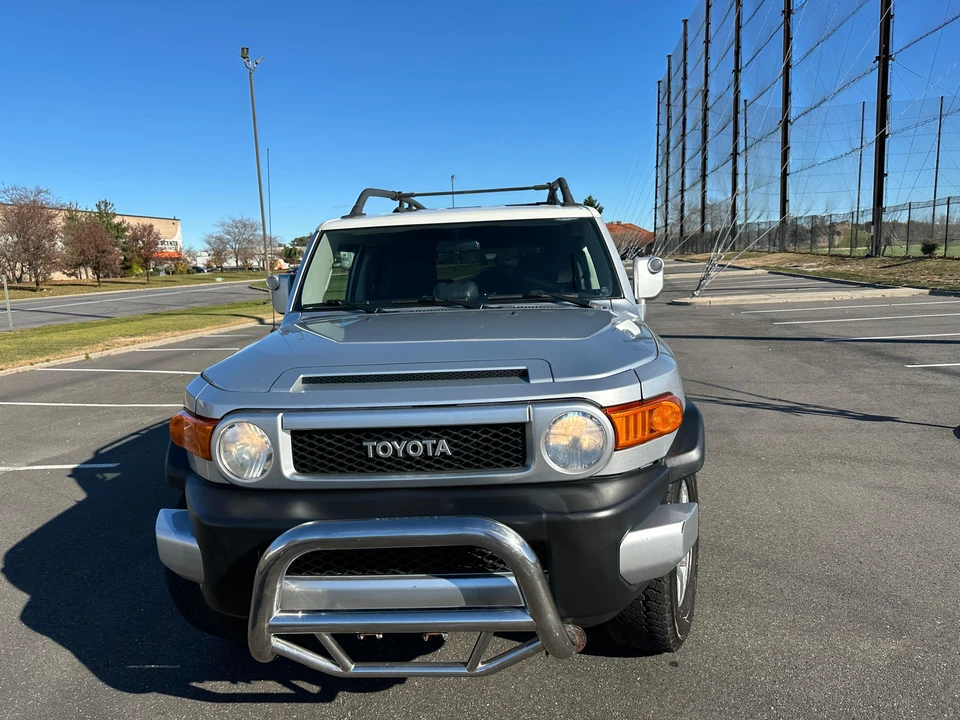 2008 Toyota FJ Cruiser - Image 6 of 31