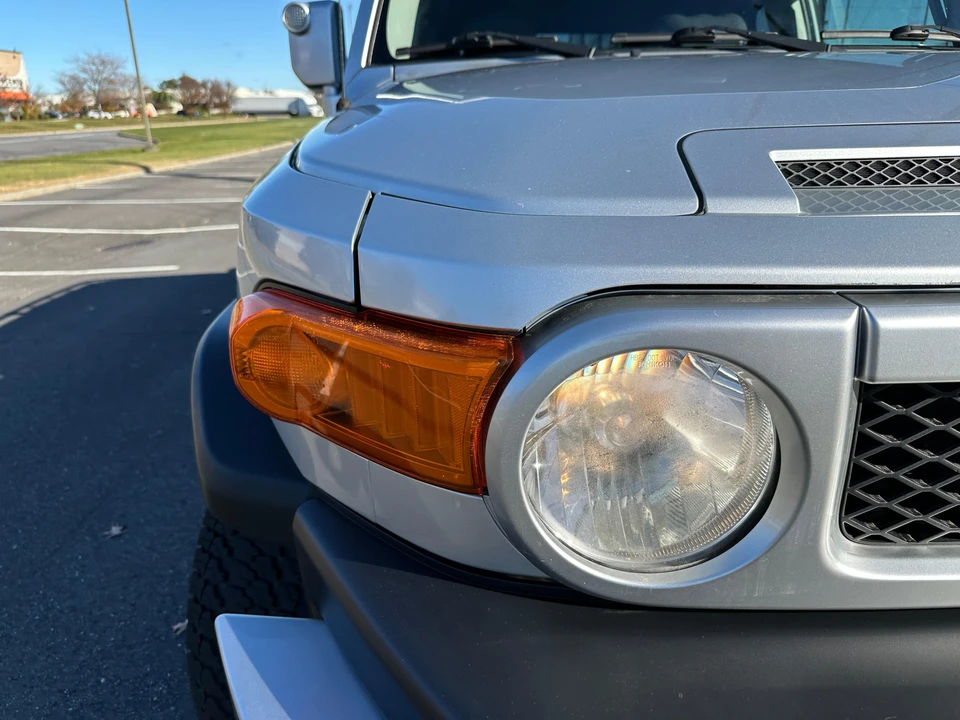 2008 Toyota FJ Cruiser - Image 16 of 31