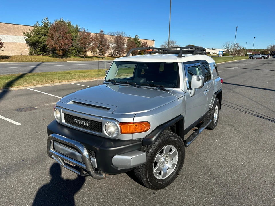 2008 Toyota FJ Cruiser - Image 7 of 31