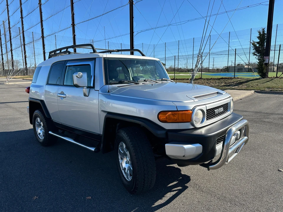 2008 Toyota FJ Cruiser - Image 13 of 31