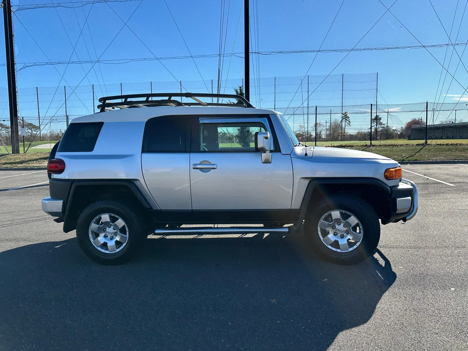 2008 Toyota FJ Cruiser - Image 11 of 31
