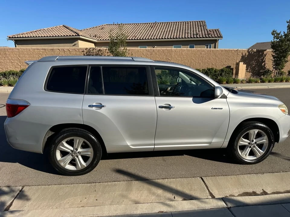 2008 Toyota Highlander - Image 2 of 10