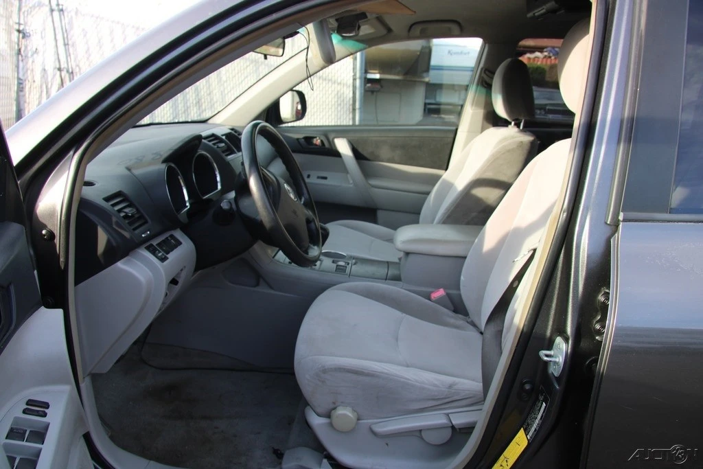 2008 Toyota Highlander - Image 13 of 21