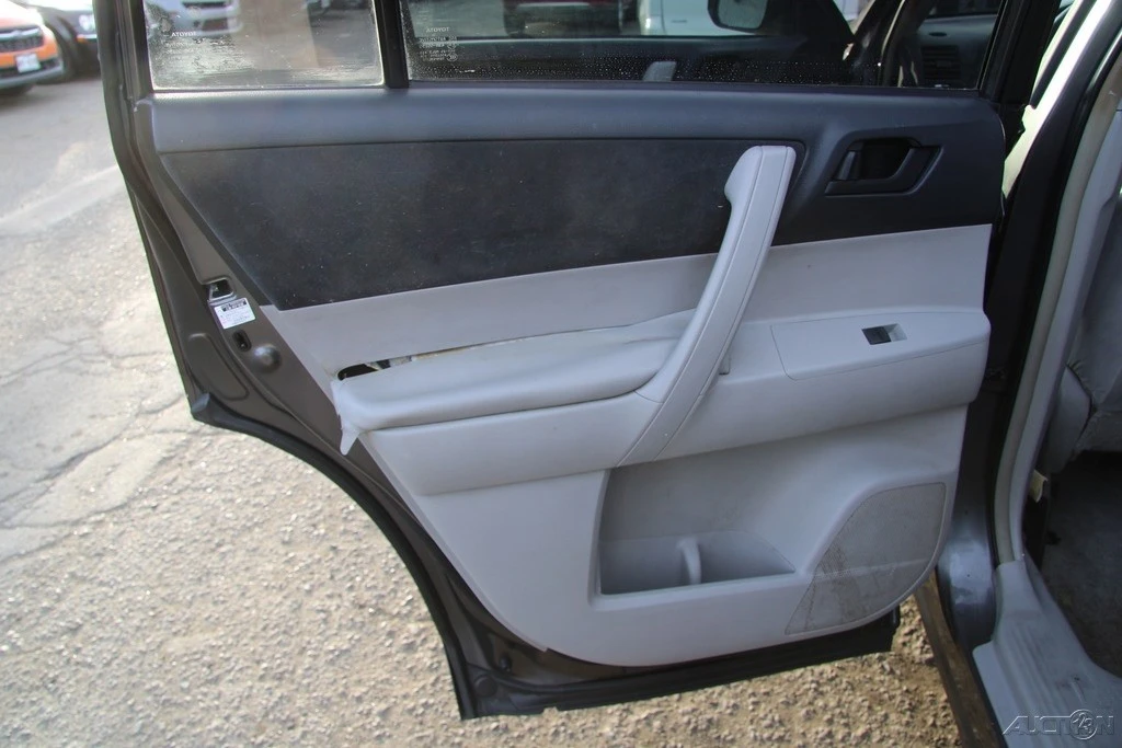 2008 Toyota Highlander - Image 19 of 21