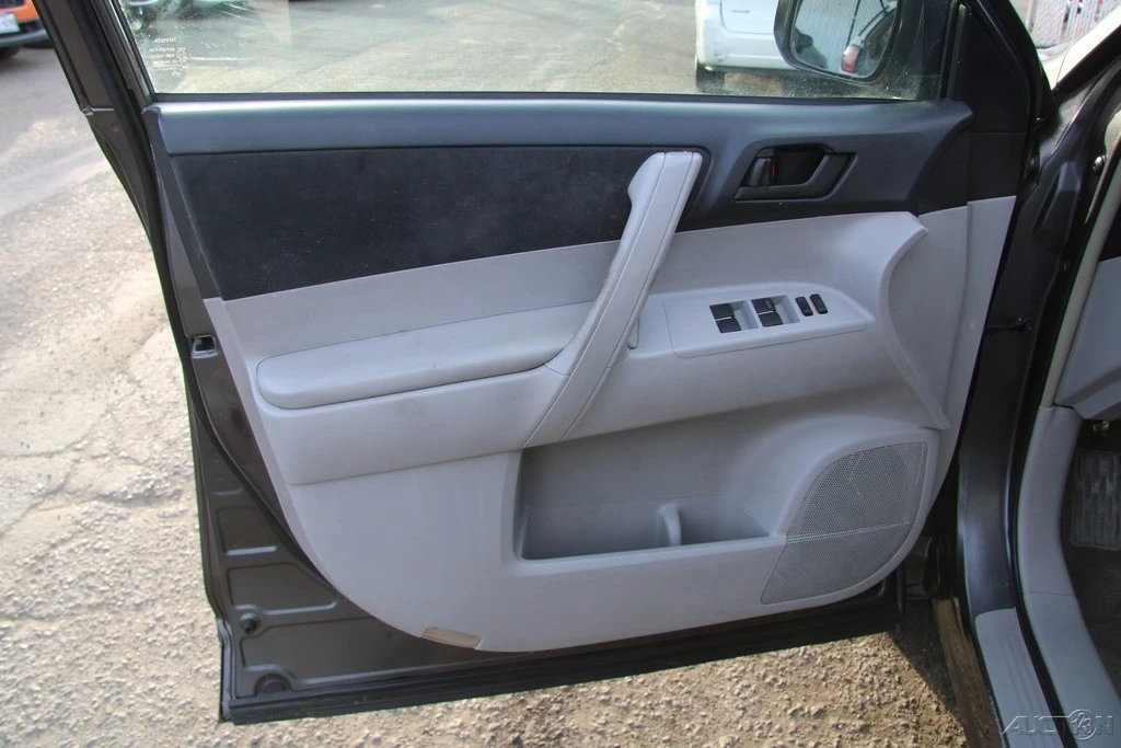 2008 Toyota Highlander - Image 12 of 21