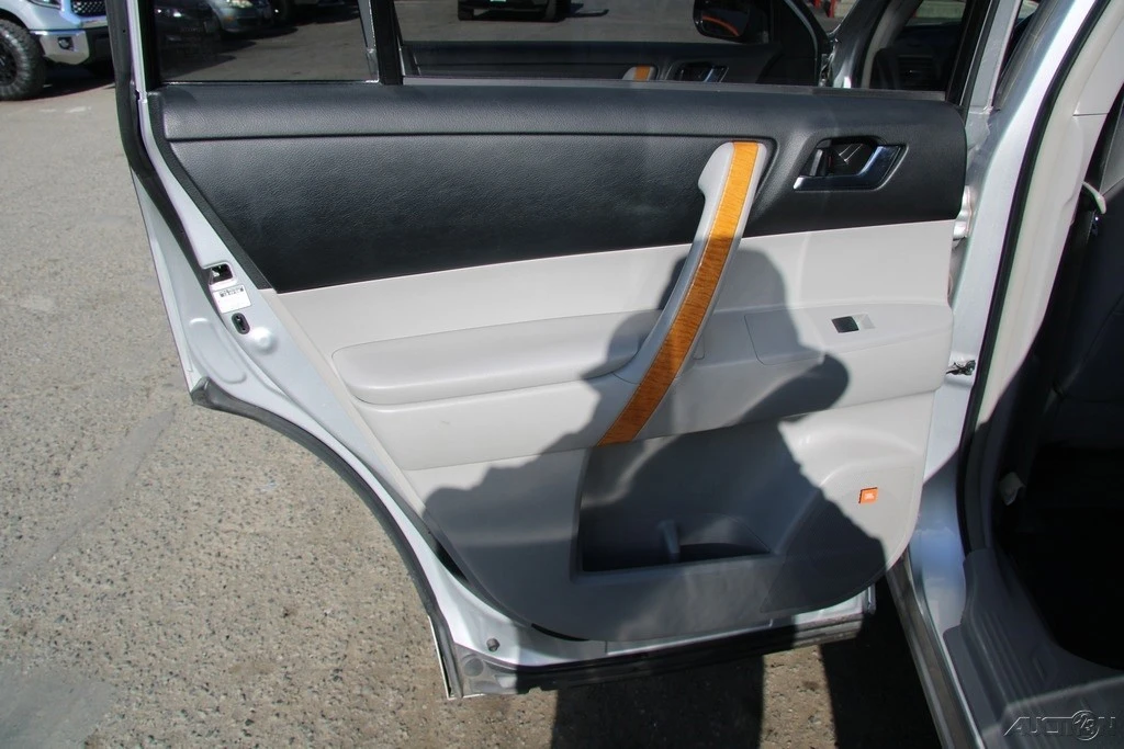 2008 Toyota Highlander - Image 20 of 24