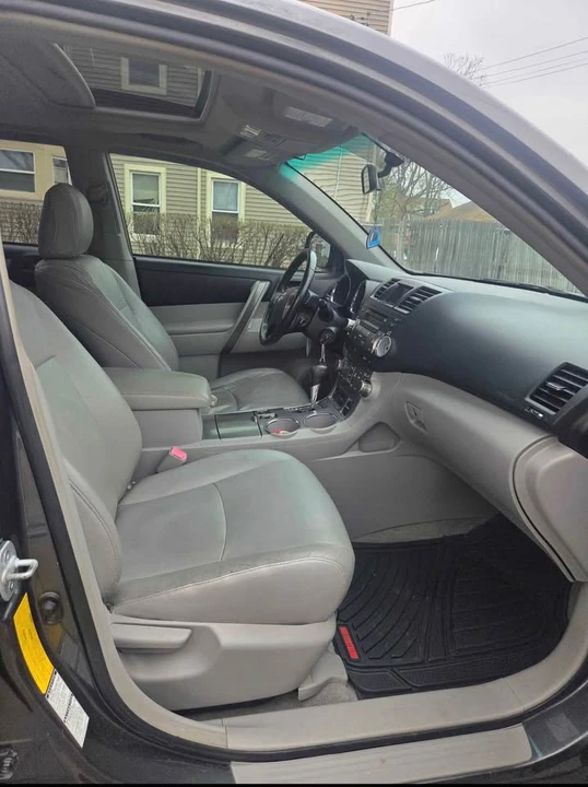 2008 Toyota Highlander - Image 2 of 12