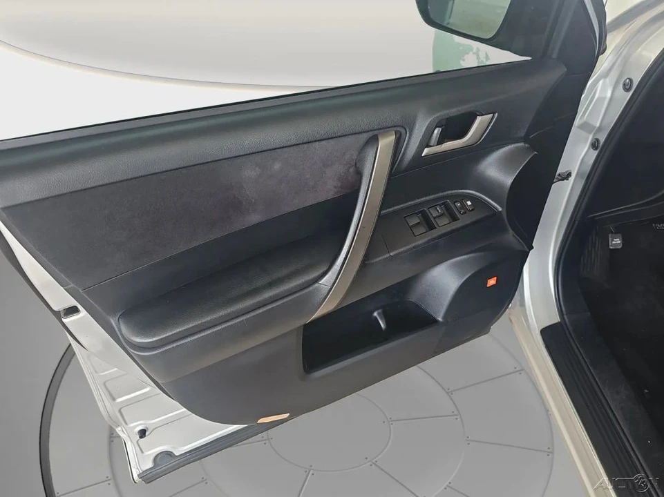 2008 Toyota Highlander - Image 13 of 21