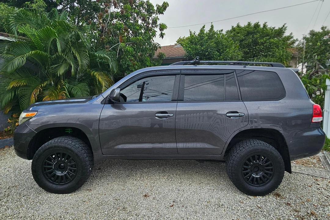 2008 Toyota J200 Land Cruiser - Image 3 of 31