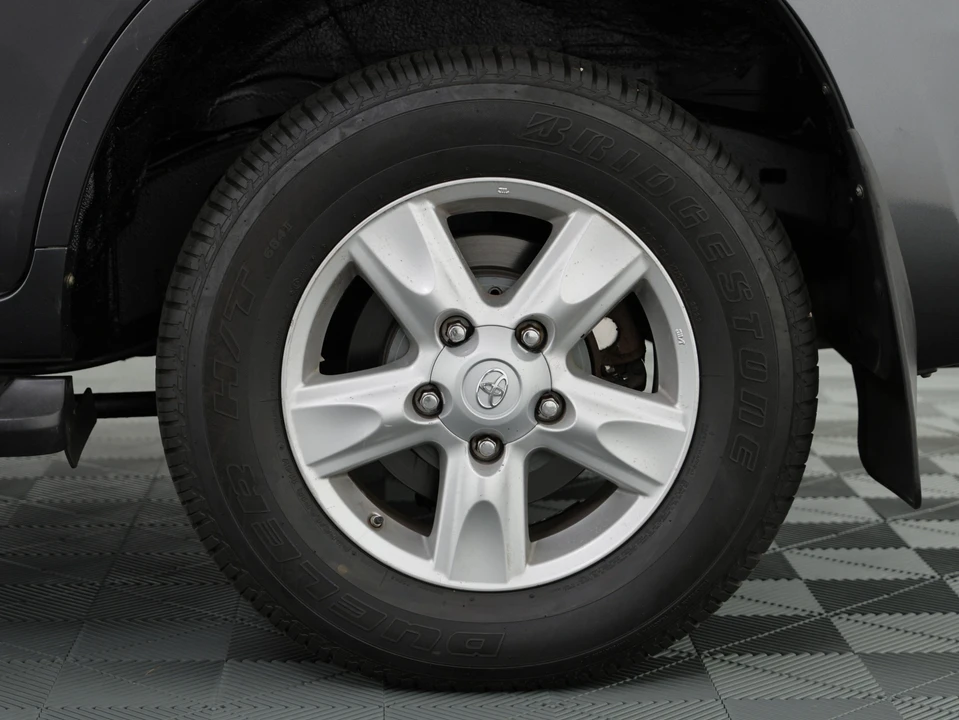 2008 Toyota J200 Land Cruiser - Image 29 of 31
