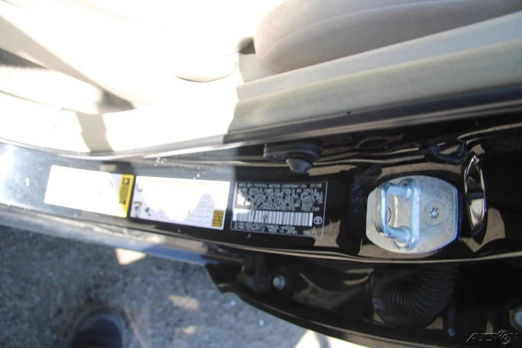 2008 Toyota Prius 2nd Gen - Image 12 of 21
