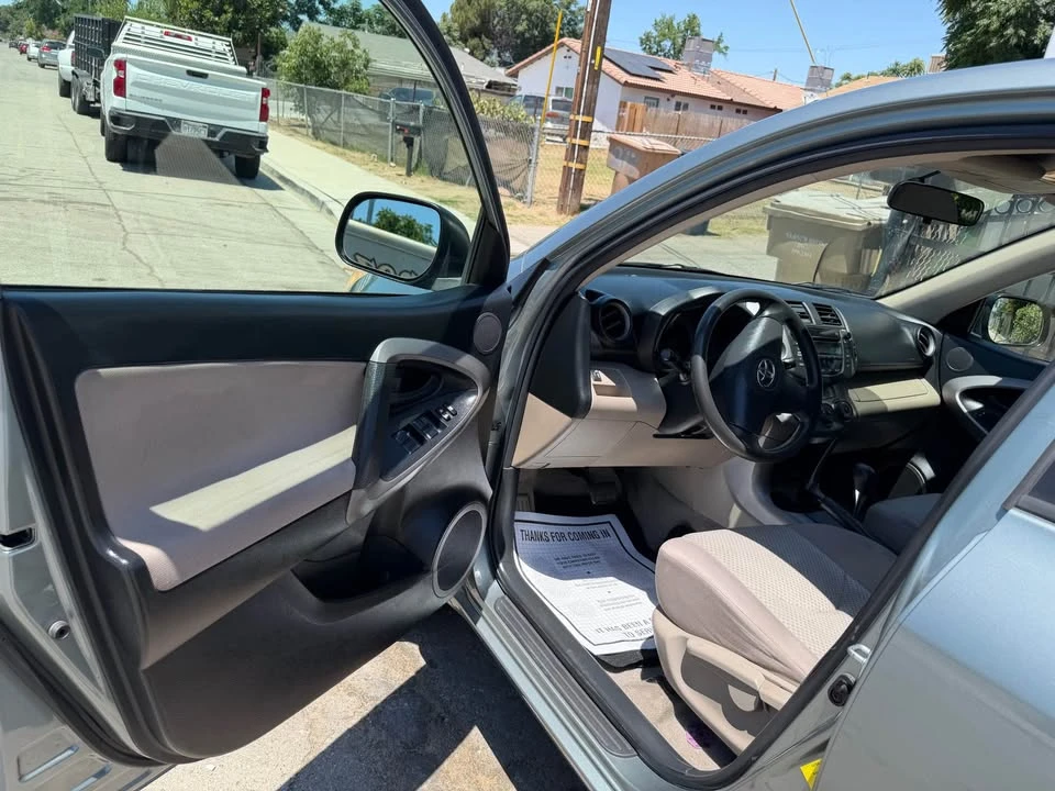 2008 Toyota RAV4 3rd Gen - Image 4 of 9