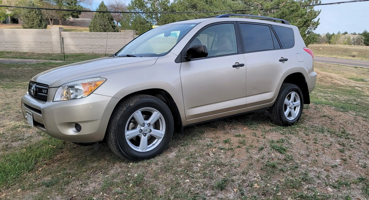 2008 Toyota RAV4 3rd Gen - Image 2 of 31