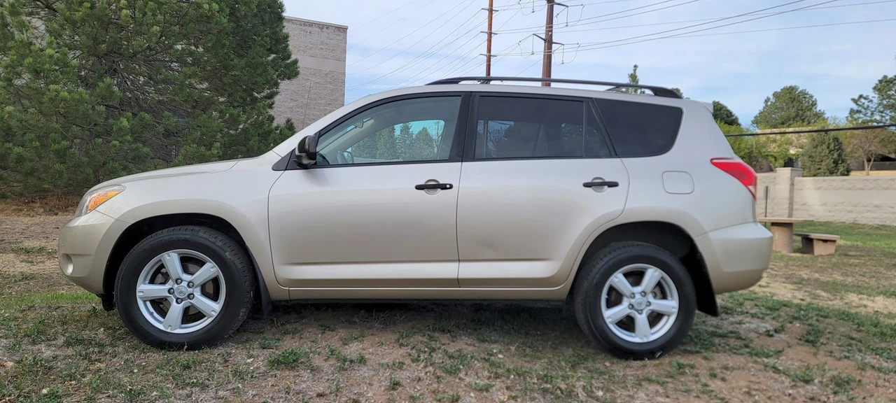 2008 Toyota RAV4 3rd Gen - Image 3 of 31