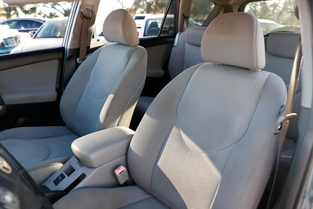 2008 Toyota RAV4 3rd Gen - Image 6 of 21
