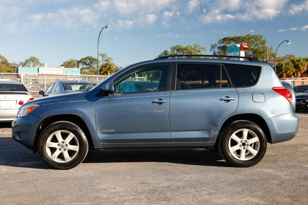 2008 Toyota RAV4 3rd Gen - Image 3 of 21