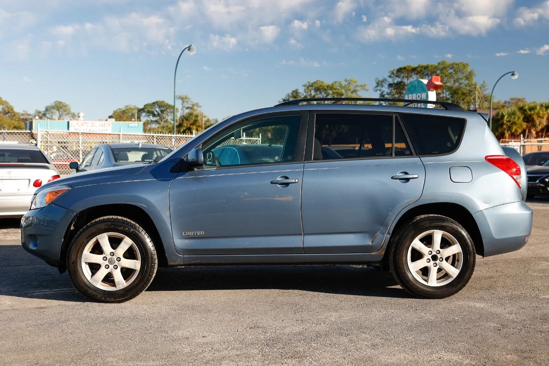 2008 Toyota RAV4 3rd Gen - Image 3 of 12