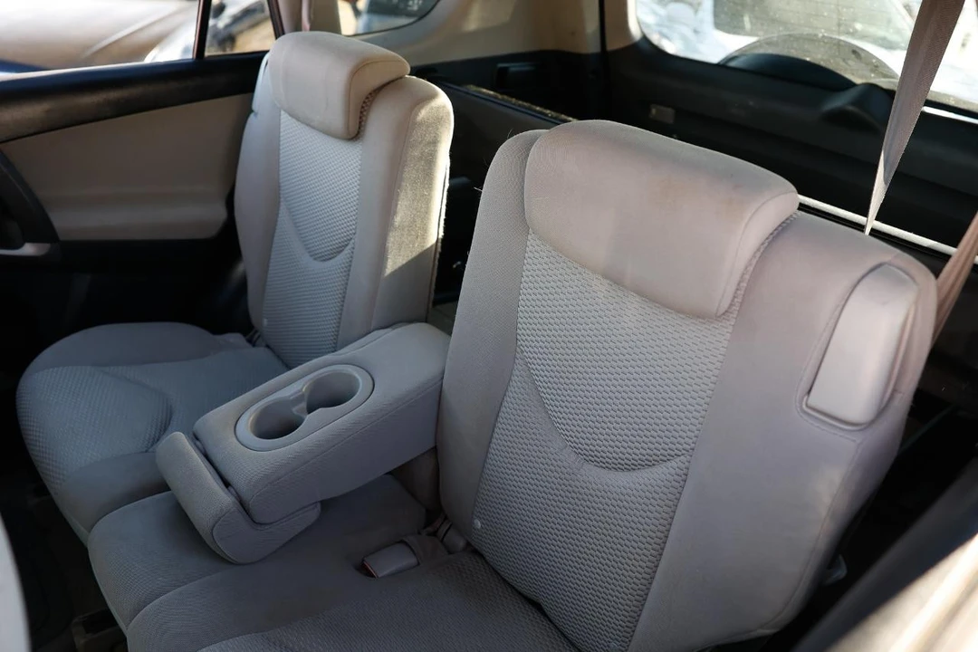 2008 Toyota RAV4 3rd Gen - Image 8 of 21