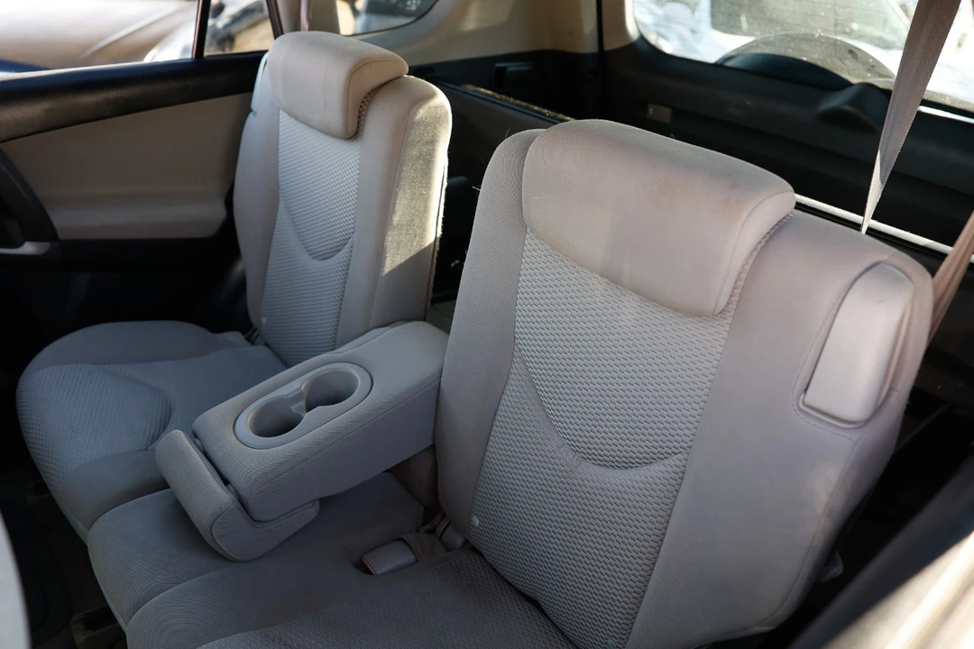 2008 Toyota RAV4 3rd Gen - Image 8 of 12