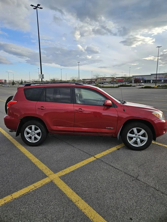 2008 Toyota RAV4 3rd Gen - Image 2 of 21