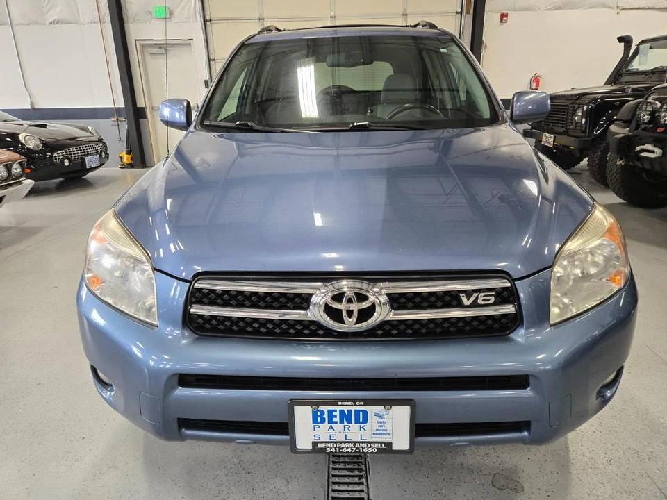 2008 Toyota RAV4 3rd Gen - Image 2 of 17