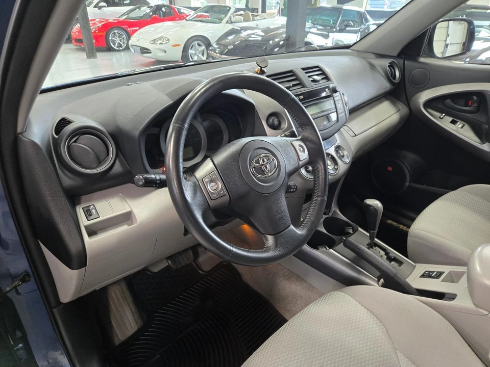 2008 Toyota RAV4 3rd Gen - Image 7 of 17