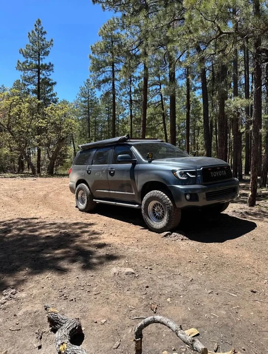 2008 Toyota Sequoia 2nd Gen - Image 2 of 10