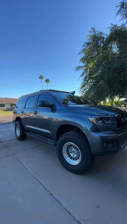 2008 Toyota Sequoia 2nd Gen - Image 3 of 10