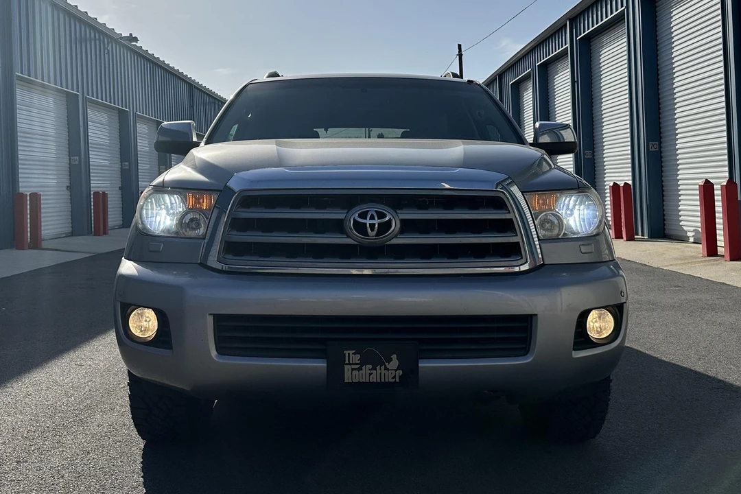 2008 Toyota Sequoia 2nd Gen - Image 2 of 31